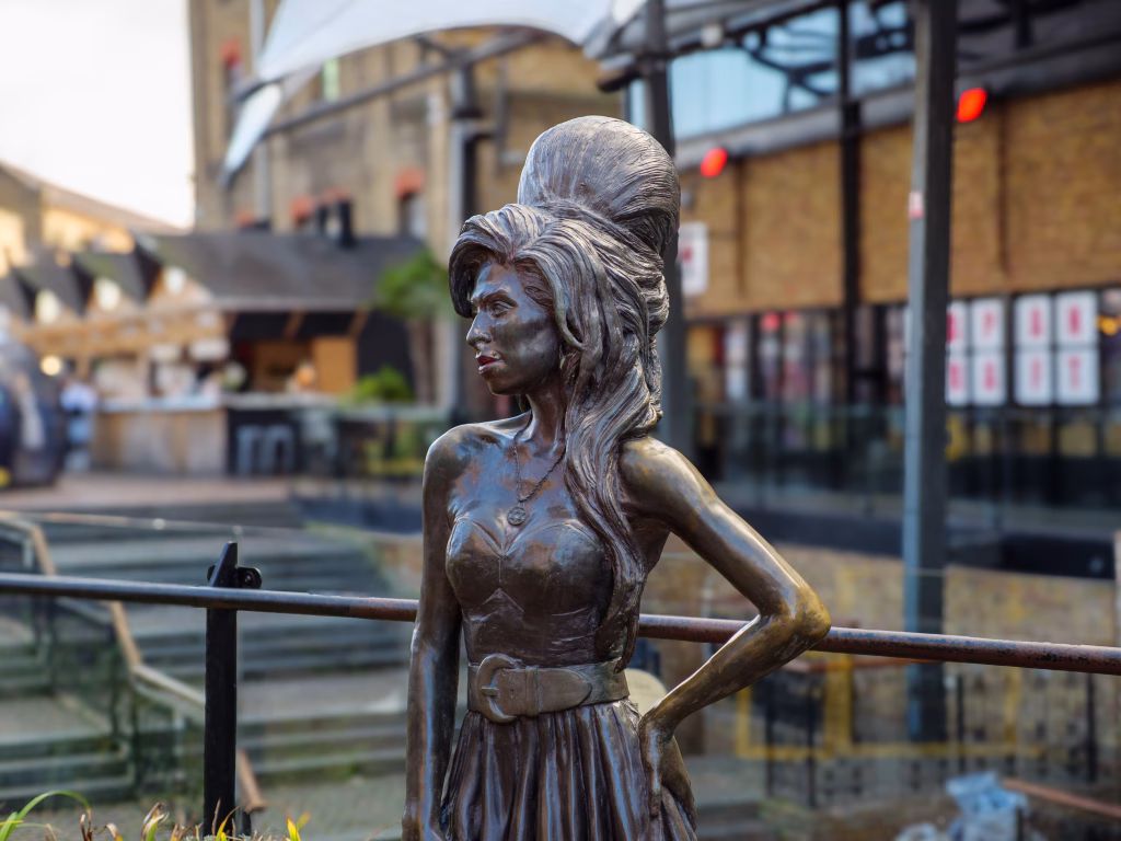 Amy Winehouse statue, Camden Town, London, UK