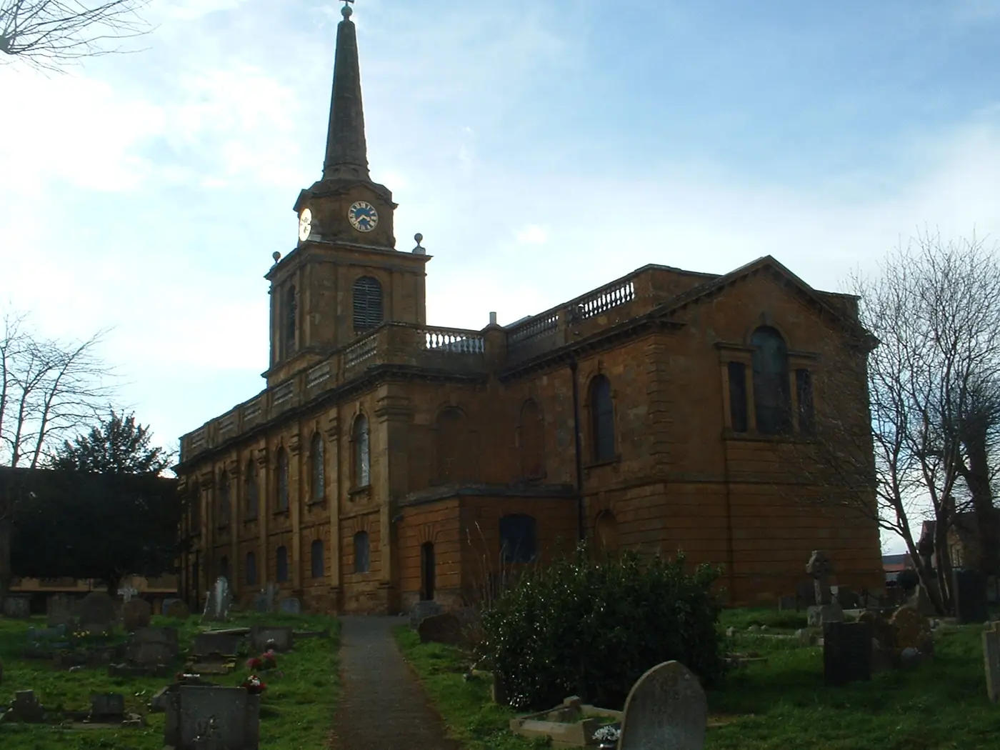 Holy Cross Church, Daventry